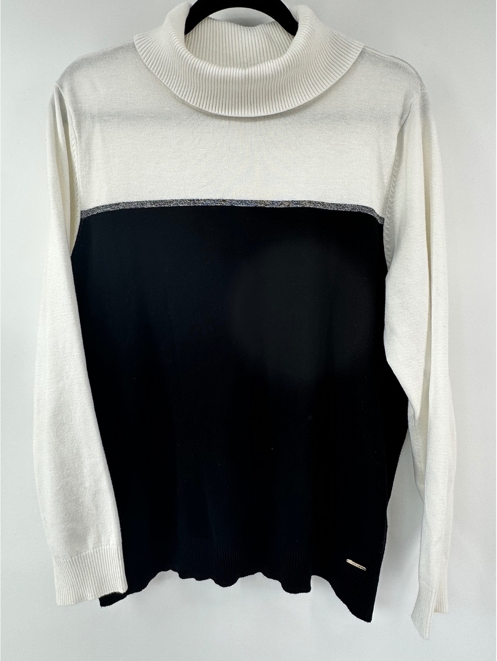 Calvin Klein Women’s Cowl Neck Sweater – Size 2X